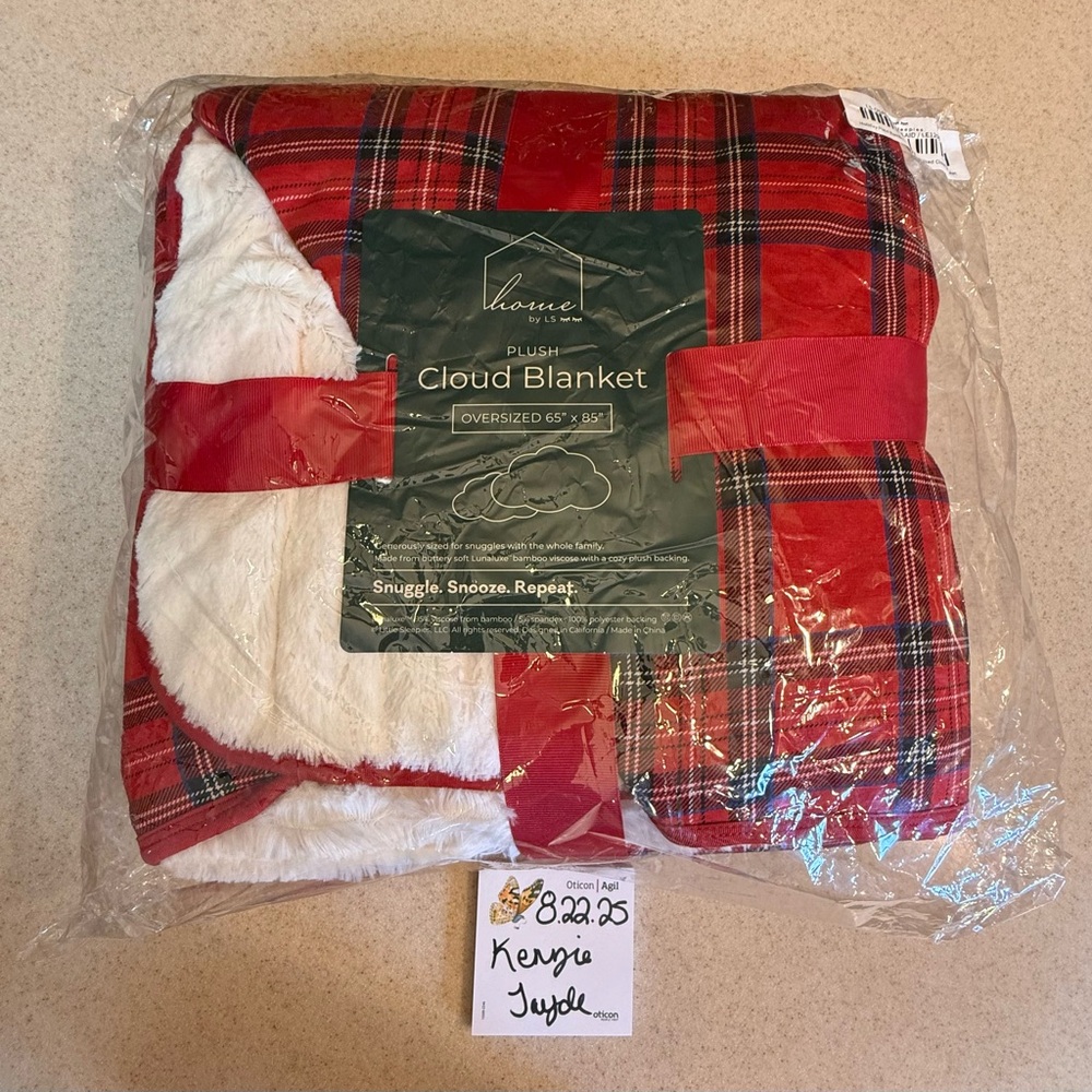 Little Sleepies Holiday Plaid Plush Oversized Cloud
